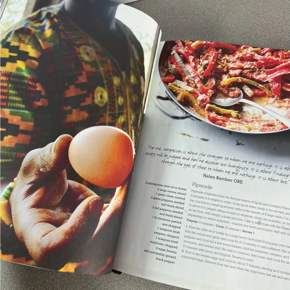 Share: The Cookbook That Celebrates Our Common Humanity Foreword by Meryl Streep